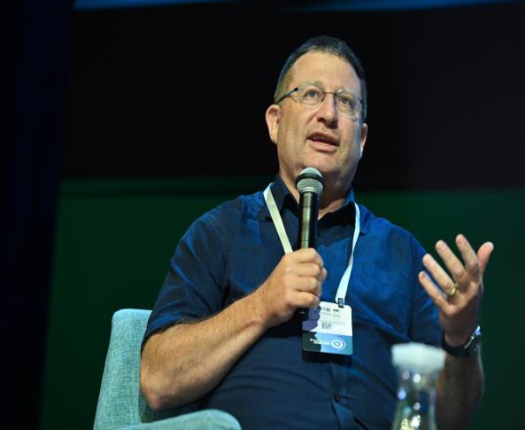 Prof. Nadav Davidovitch